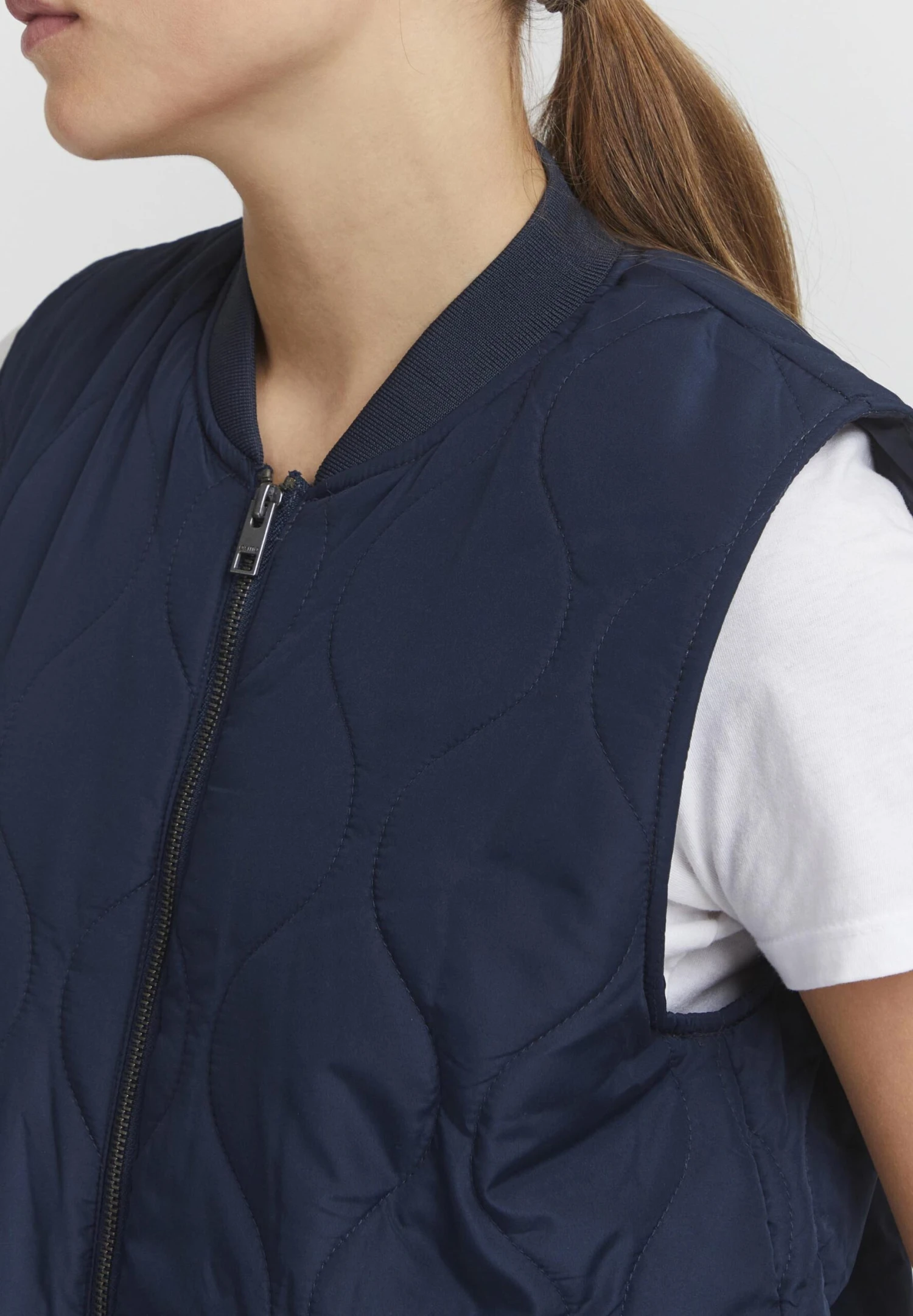 OXMO Svala - Bodywarmer - Total Eclipse - Afbeelding 3