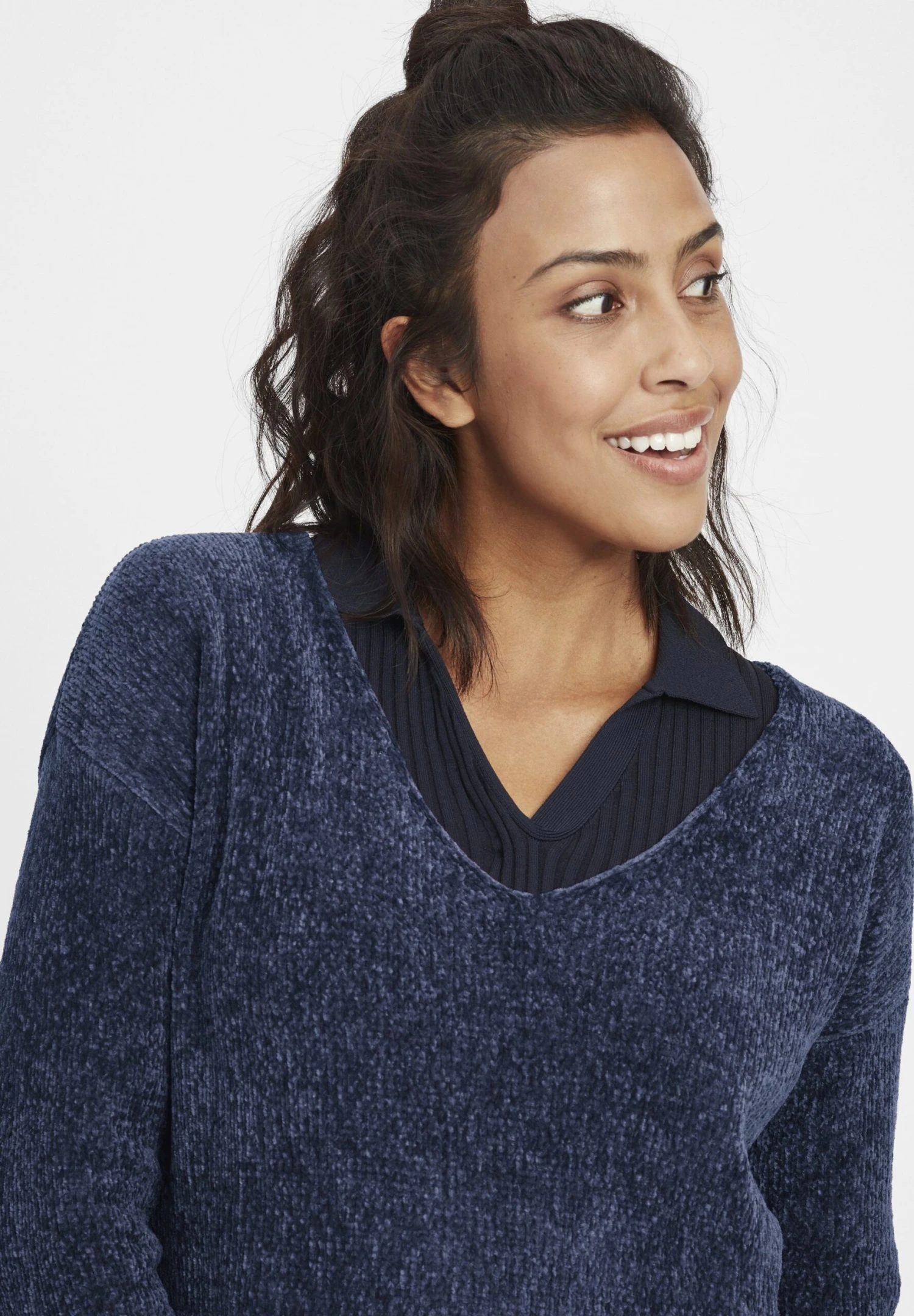 OXMO Oxesmira - Trui - Insignia Blue - Afbeelding 4