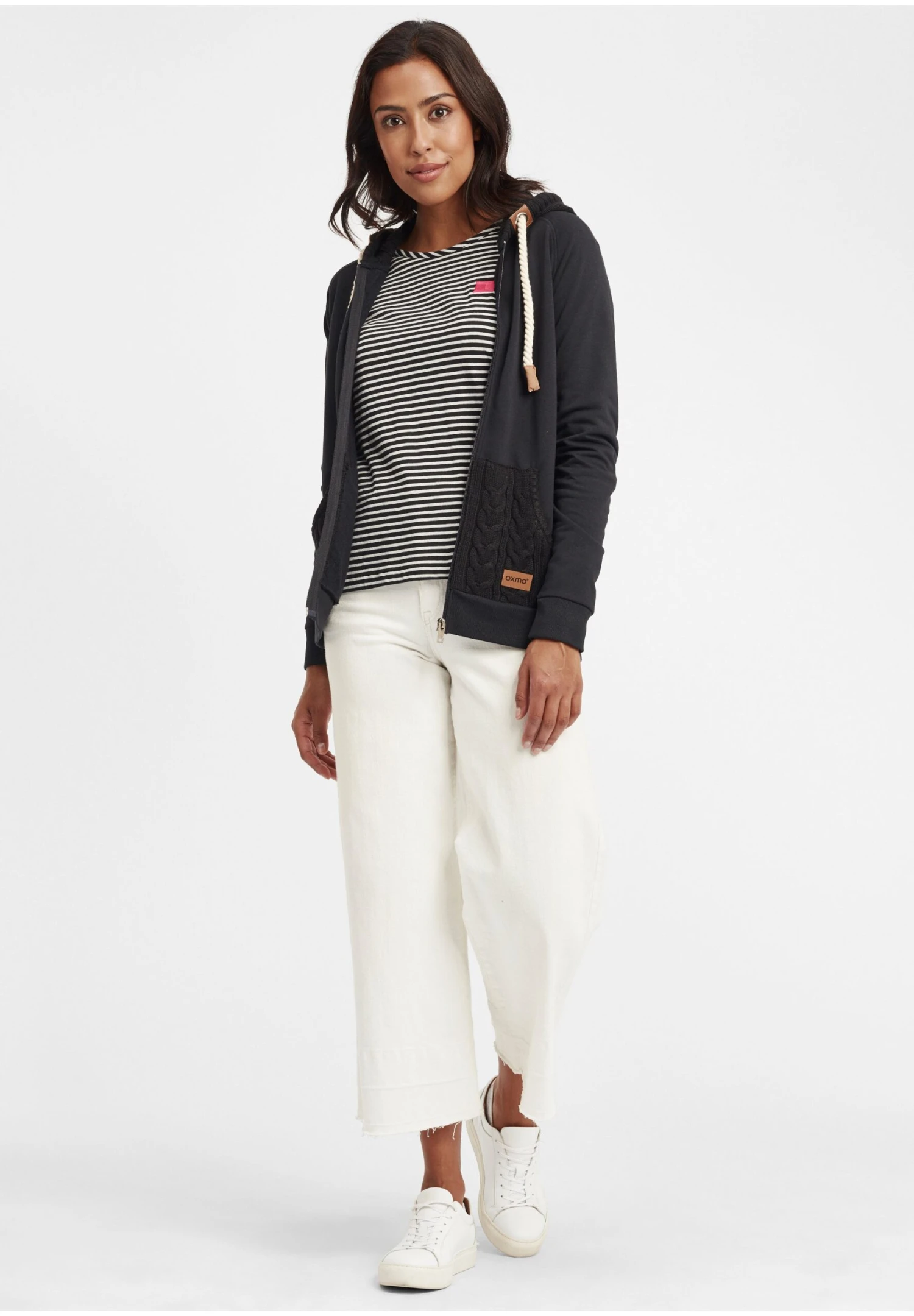 OXMO Oxmatilda - Sweater Met Rits - Black - Afbeelding 2