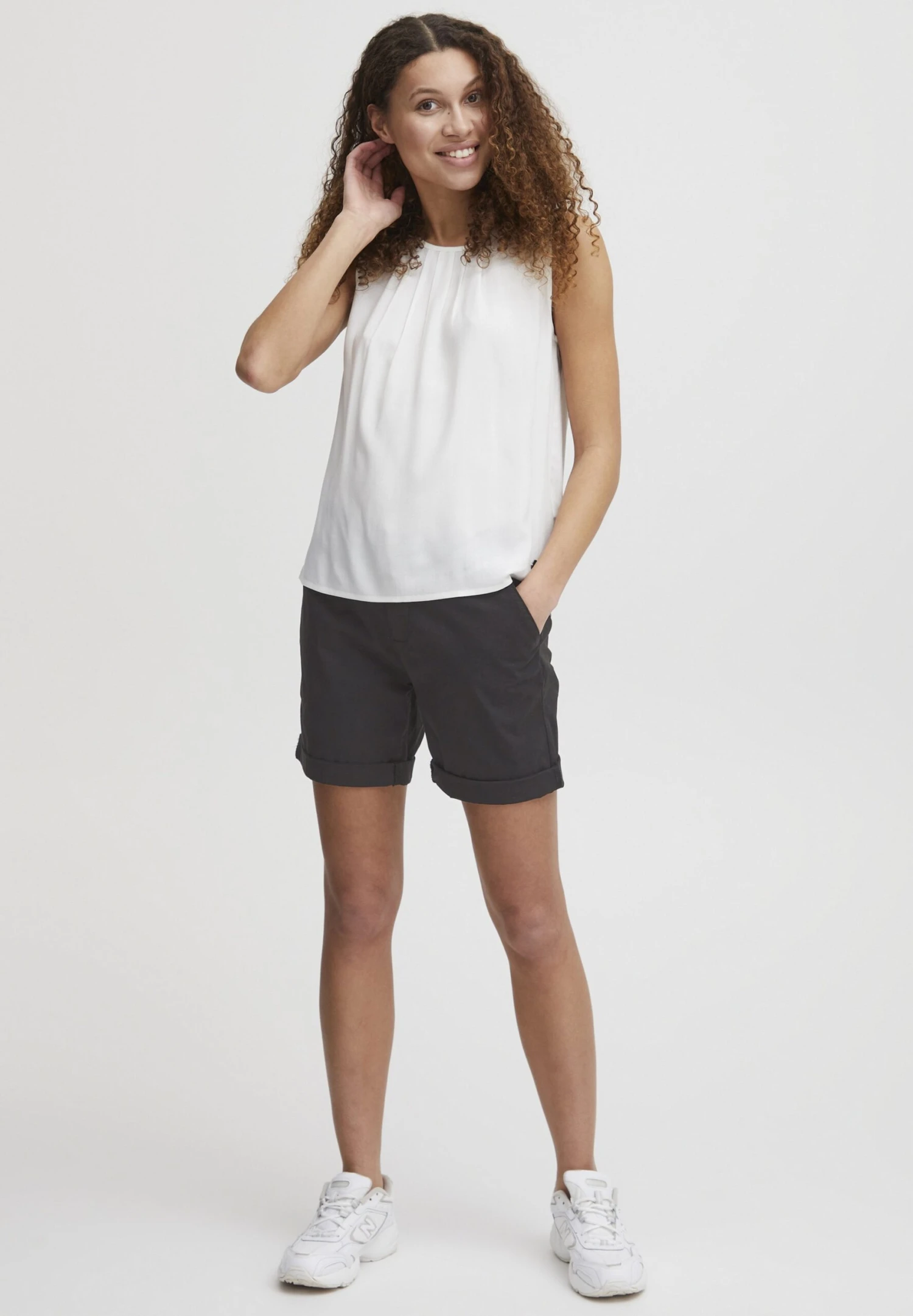 OXMO Charline - Shorts - Black - Afbeelding 2