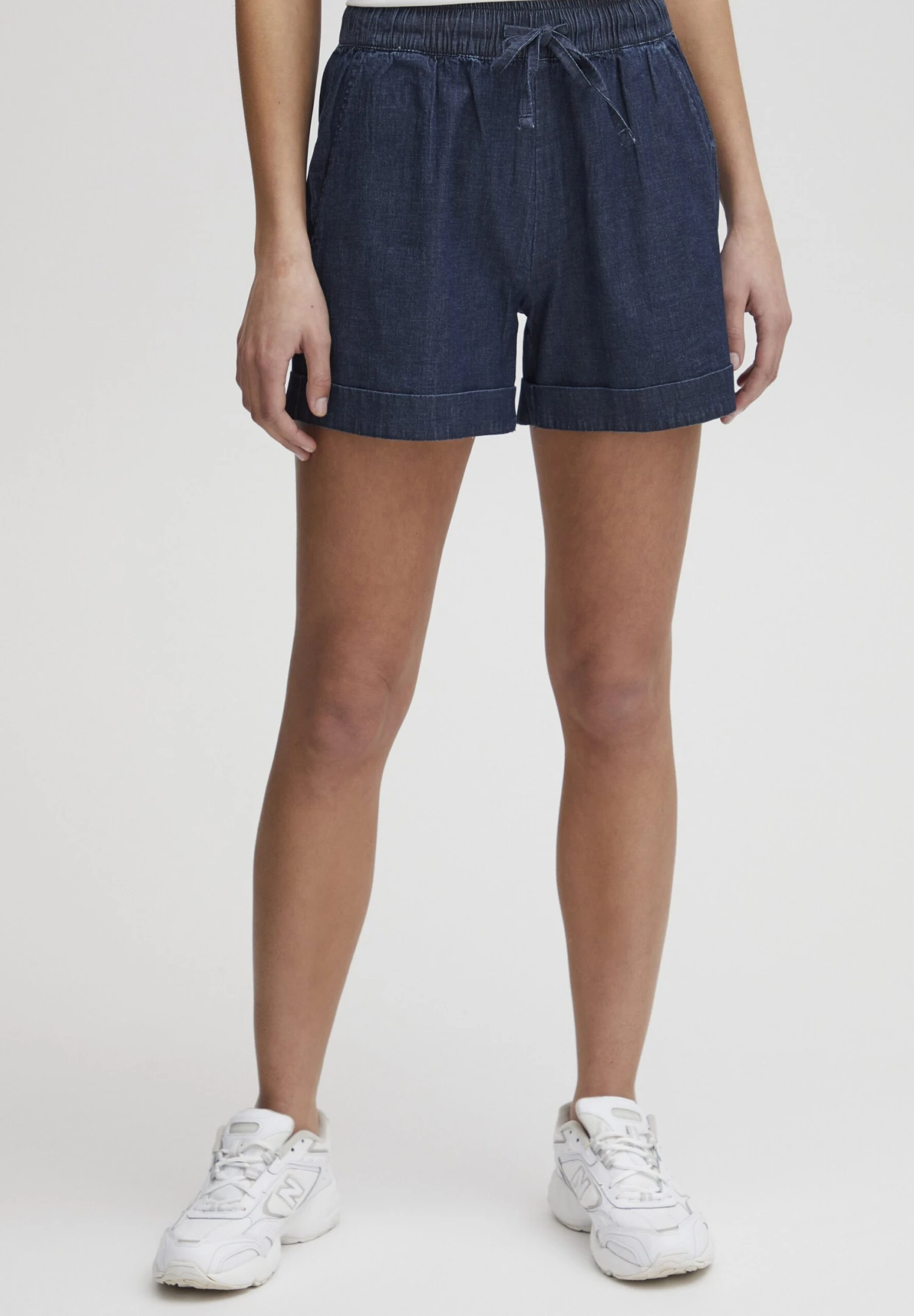 OXMO Oxlillith - Jeansshort - Dark Blue Denim