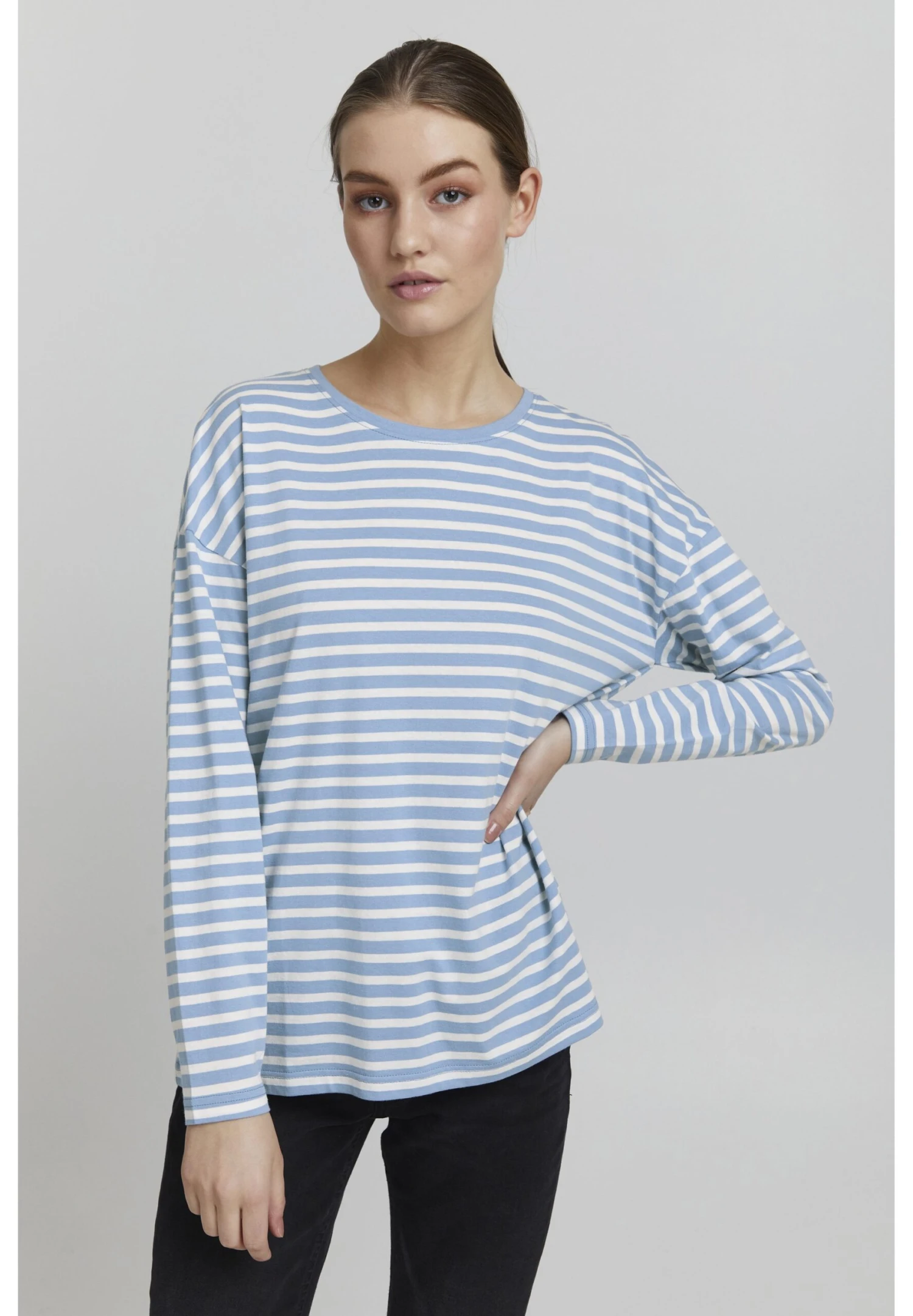 OXMO Longsleeve - Bel Air Blue