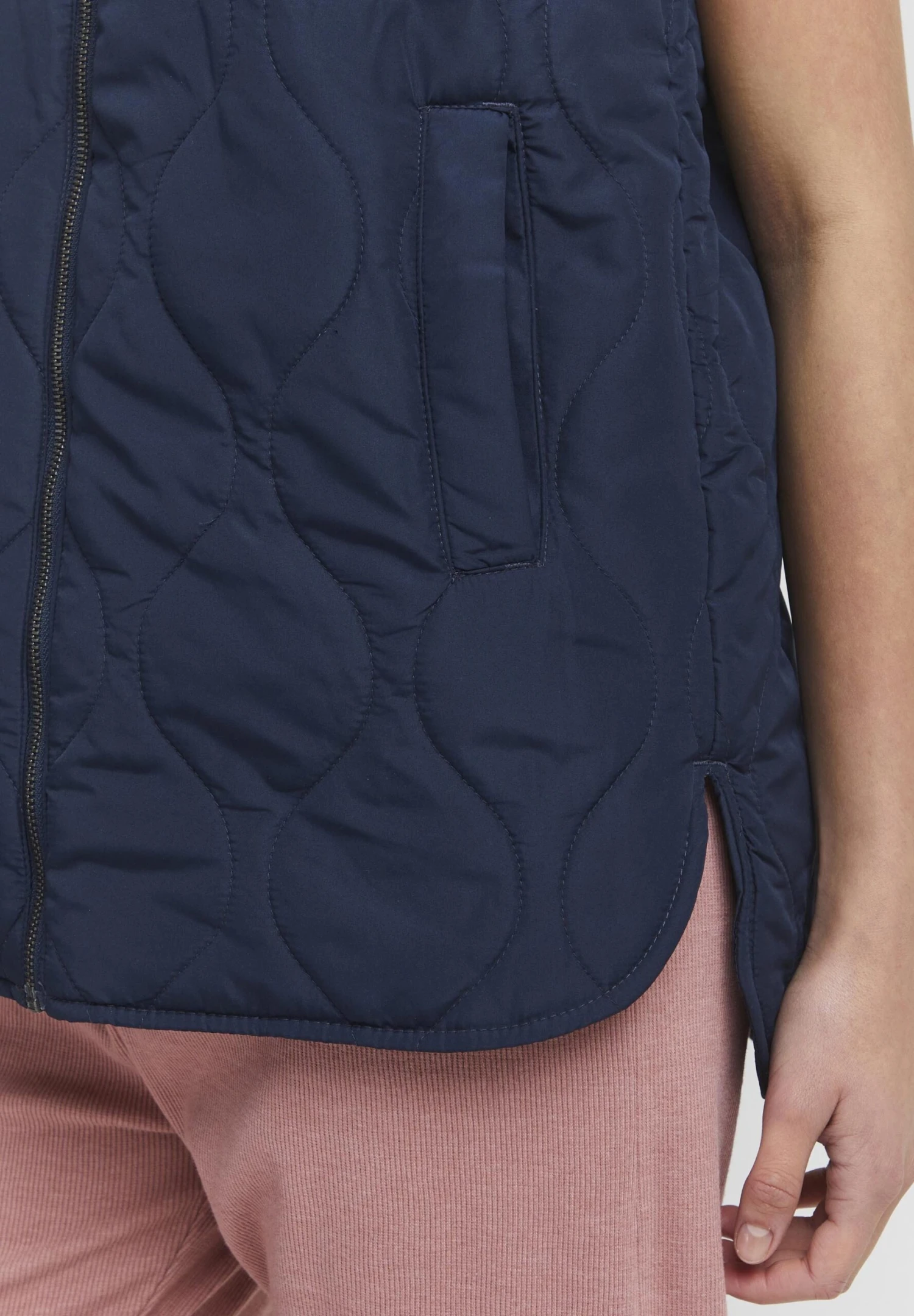 OXMO Svala - Bodywarmer - Total Eclipse - Afbeelding 4