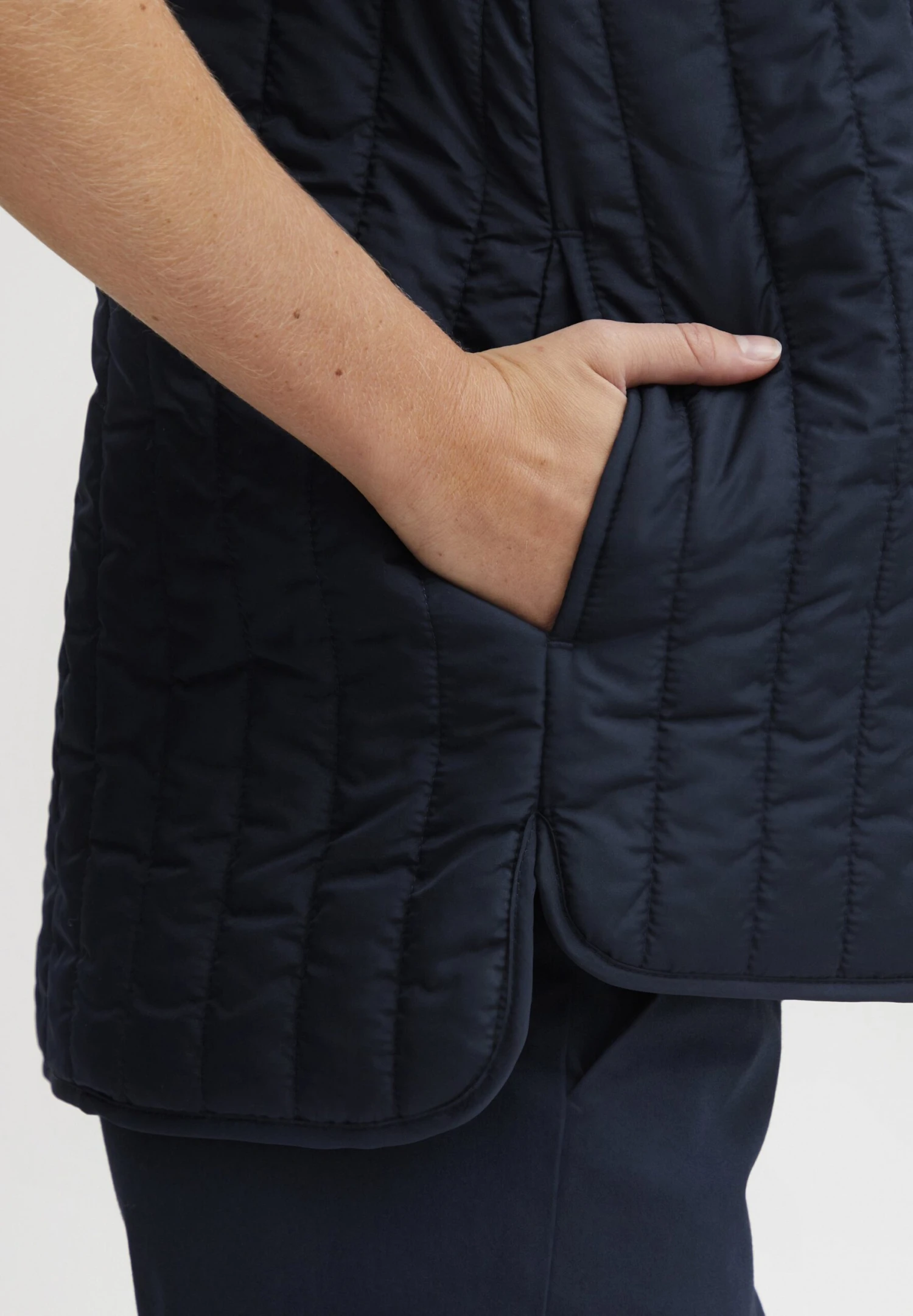OXMO Oxsadget - Bodywarmer - Total Eclipse - Afbeelding 5