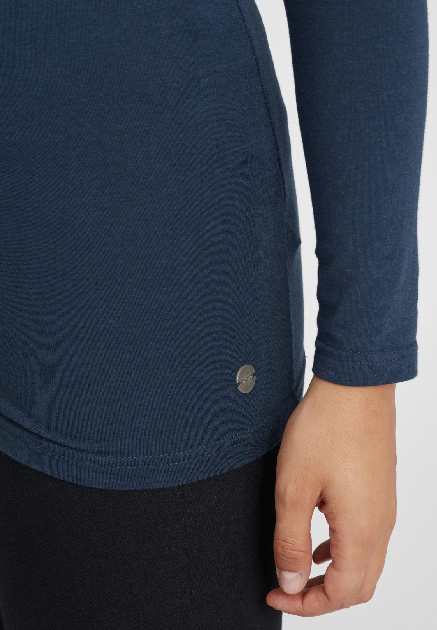 OXMO Oxmarie - Longsleeve - Total Eclipse - Afbeelding 5